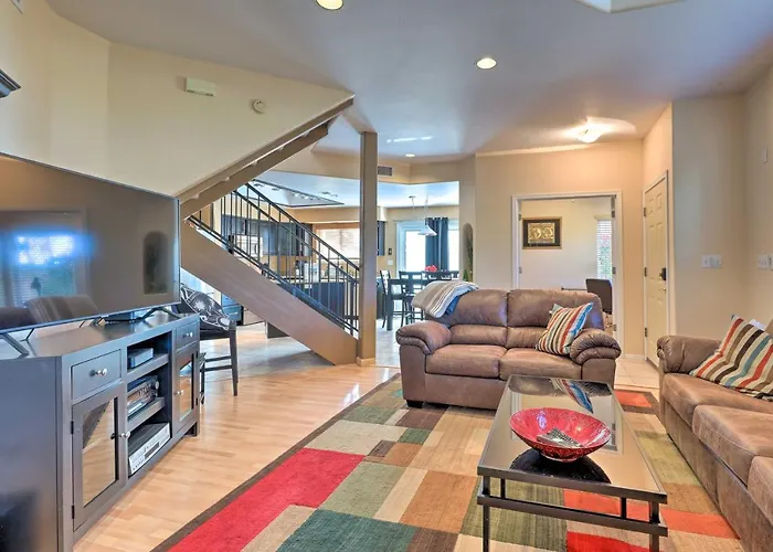 Resort-style Gem W/ Pool Access: 10 Mi To Dtwn Phx Holiday home Phoenix