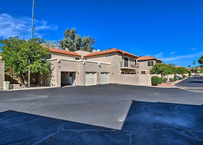 Resort-style Gem W/ Pool Access: 10 Mi To Dtwn Phx *