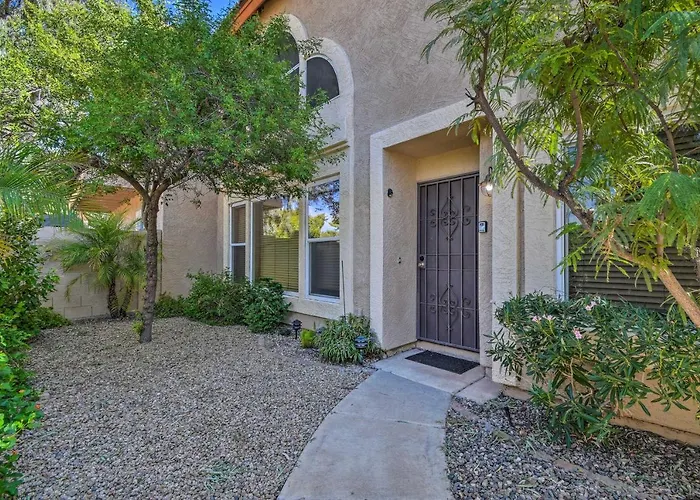 Resort-style Gem W/ Pool Access: 10 Mi To Dtwn Phx Phoenix