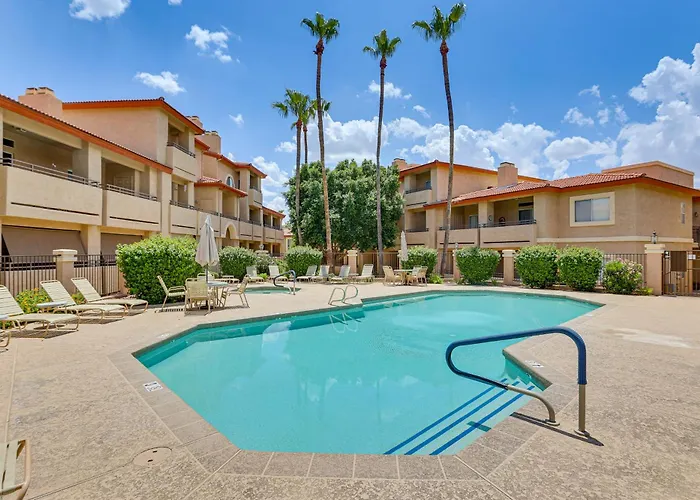 Resort-style Gem W/ Pool Access: 10 Mi To Dtwn Phx