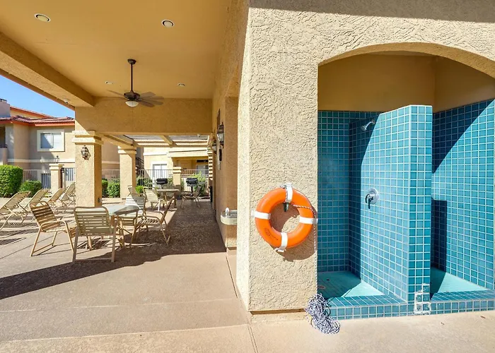 Resort-style Gem W/ Pool Access: 10 Mi To Dtwn Phx Holiday home