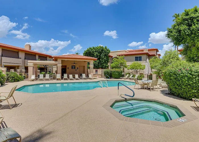 Holiday home Resort-style Gem W/ Pool Access: 10 Mi To Dtwn Phx