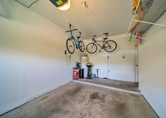 Resort-style Gem W/ Pool Access: 10 Mi To Dtwn Phx Holiday home *